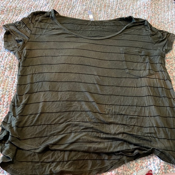 Green shirt with black stripes - Picture 1 of 1